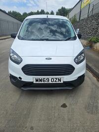 FORD TRANSIT COURIER